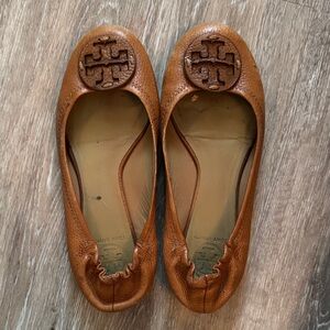 Tory Burch Tan Leather Flats with Logo Detail